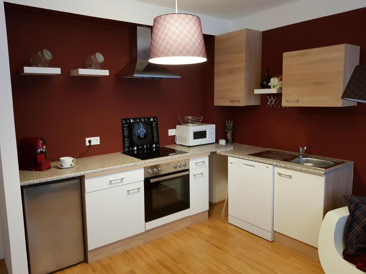Bullsliving Kaisermuehlen Apartment Erni Next To Uno City Vienna Esterno foto